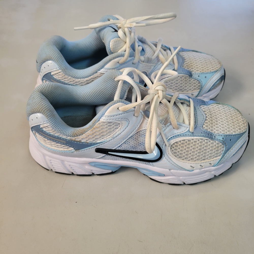 Nike Women's 7.5 V5 RNR Running Shoes Sneakers White Blue Athletic IF2330-001 - Picture 4 of 6